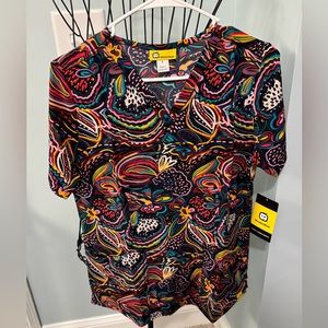 New Wonderwink Small S Women ladies Scrub Top Modern Flor Amor V Neck Yellow